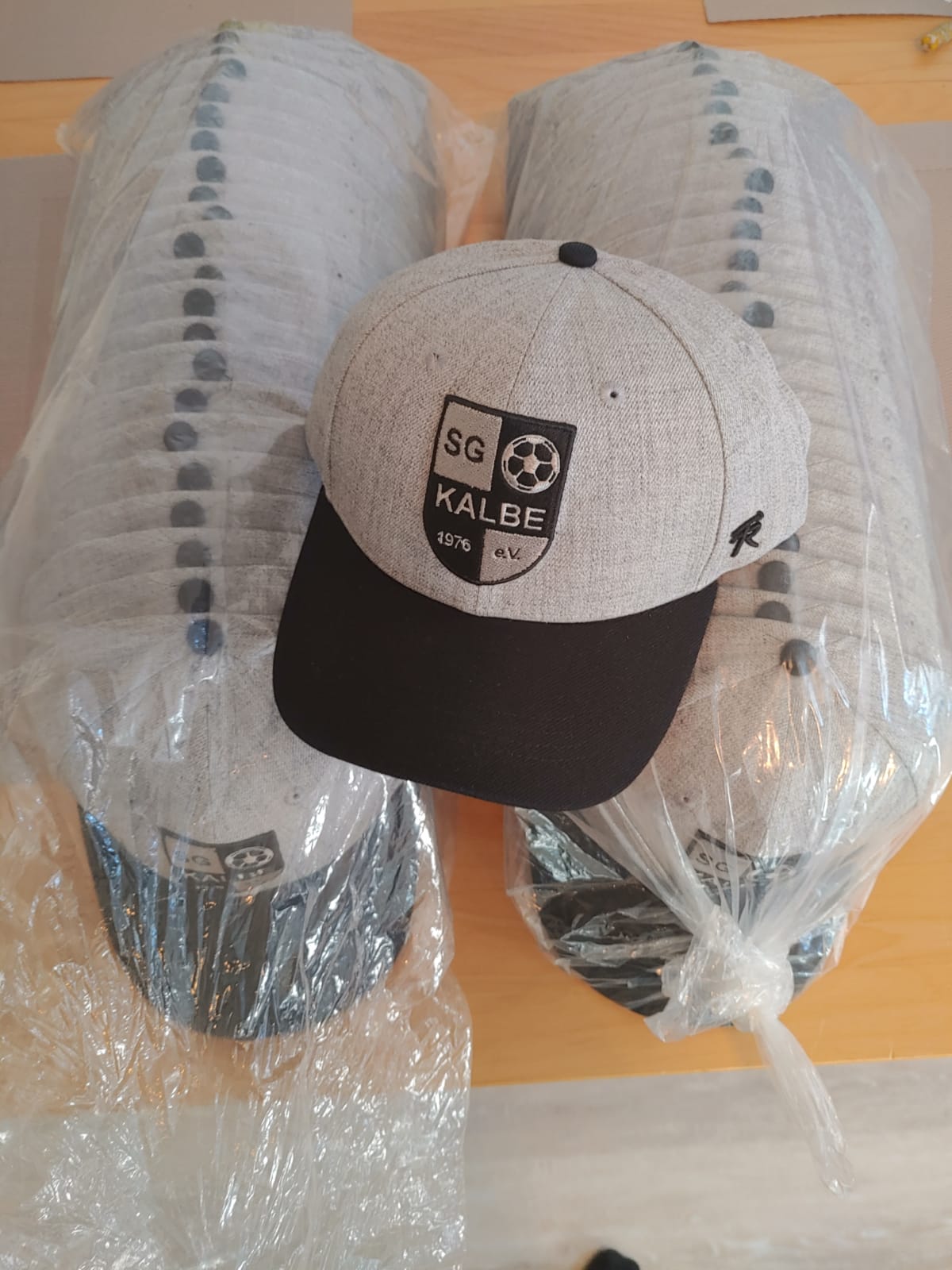 Snapback oder Basecap